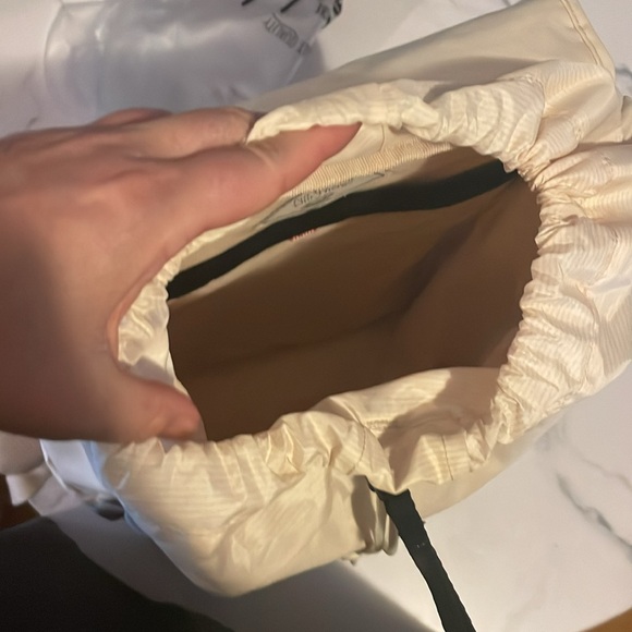 Worn Once Hershel Backpack - Picture 10 of 13